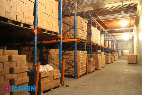 图示:大娘冷库存放货物照片